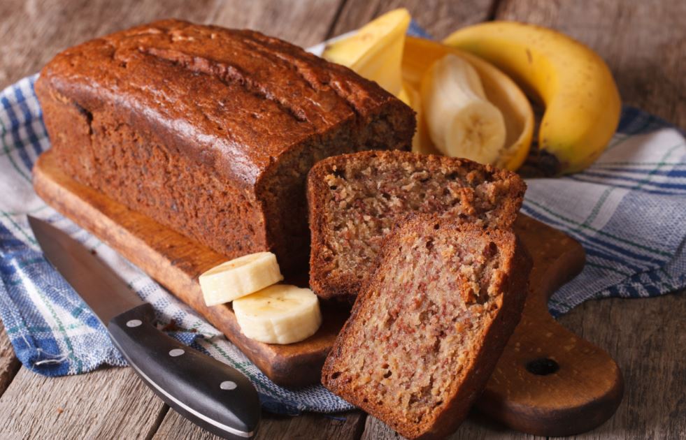 Bolo caseiro integral de banana