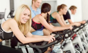 Aprenda como regular a bicicleta de spinning