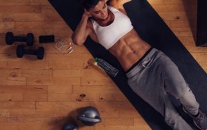 As 7 melhores dicas para fazer abdominal corretamente