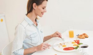 Existe algum risco em comer ovo? Descubra!