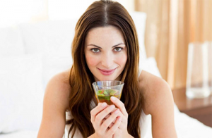 Chá de cavalinha emagrece? Conheça os benefícios dessa planta