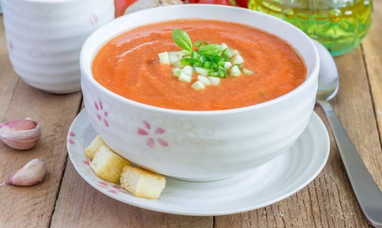 O gaspacho tem sua origem na Andaluzia
