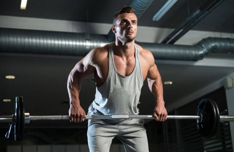 Como fazer o remo com barra?