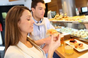 4 petiscos que você deve evitar enquanto faz dieta