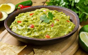 Como fazer molho guacamole e receitas para utilizá-lo