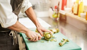 4 receitas com alcachofras para incluir esse delicioso vegetal na sua dieta