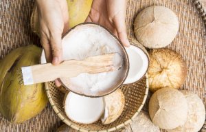 Os benefícios do óleo de coco para quem pratica exercícios