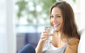 Qual é a quantidade de água que você deve beber por dia?