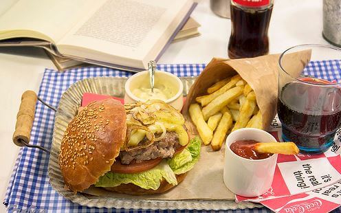 Alimentos ultraprocessados como fast food