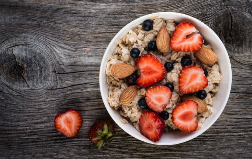 Mingau de aveia com morango