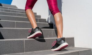 Descubra alguns exercícios ideais para fortalecer os gêmeos