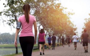 Caminhar ajuda a reduzir a medida da cintura?