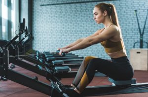 12 exercícios para fazer com o remo seco
