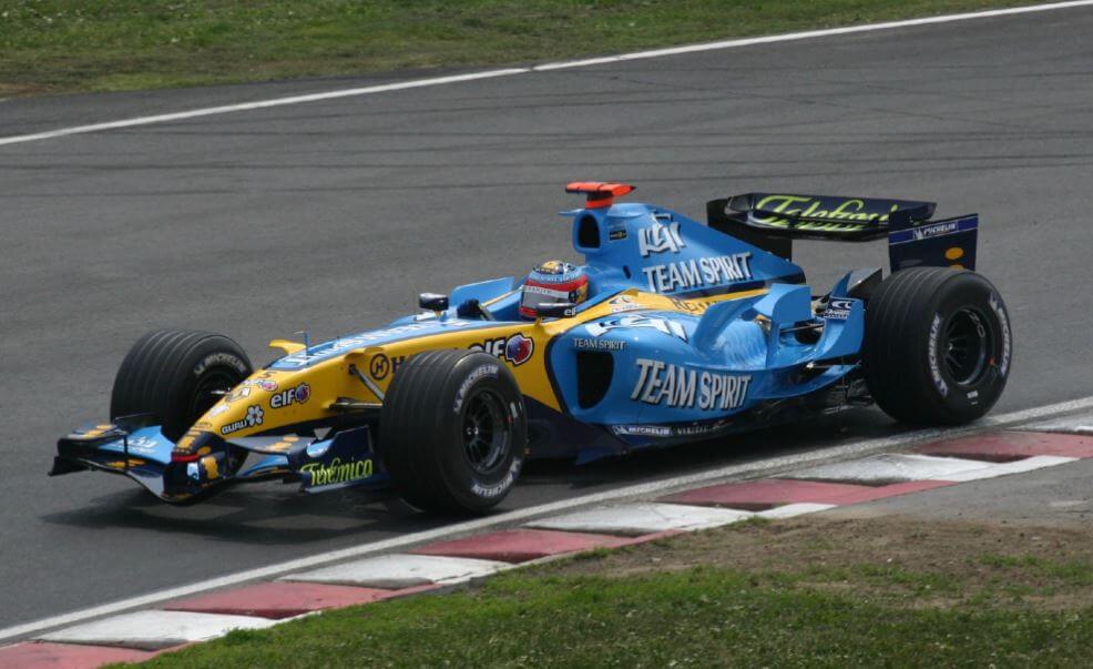 Nos anos 70, há uma conscientização da importância da segurança