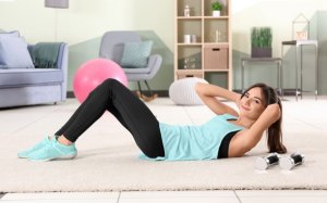 Exercícios em casa: guia completo e 2 treinos exclusivos