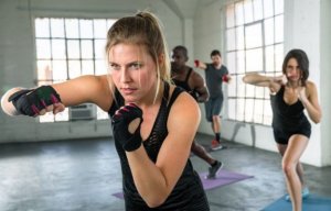 Pratique cardio intenso para queimar mais gordura