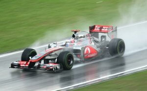 Relembre as melhores corridas na chuva