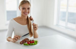 Quais são os benefícios de priorizar as carnes magras na alimentação?