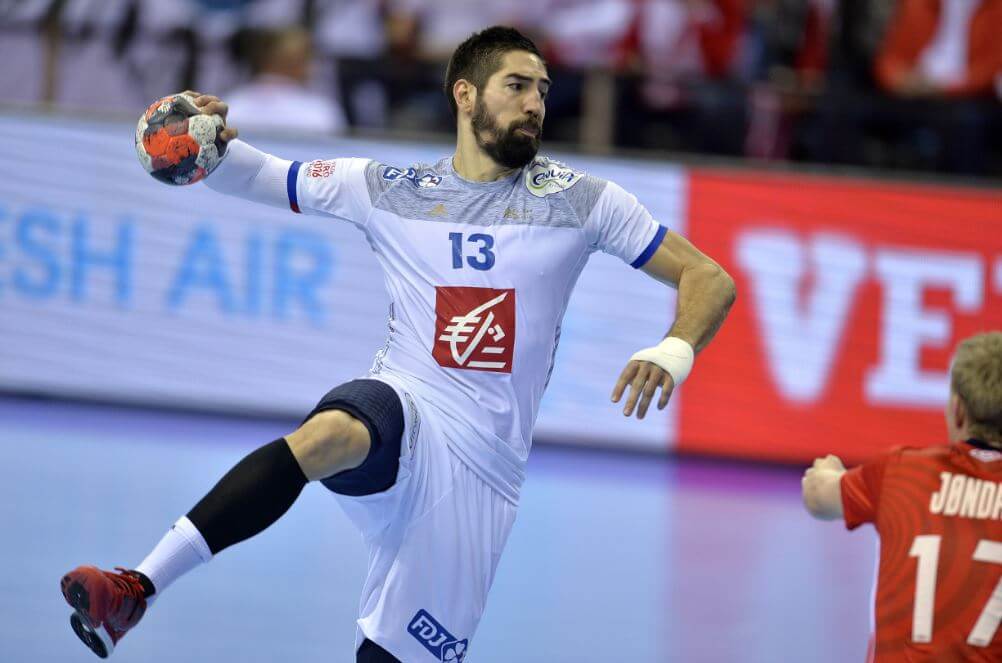 nikola karabatic jogando handebol no jogo entre frança e noruega pela euro