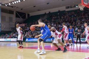 Conheça as características da defesa por zona 1-3-1 no basquete