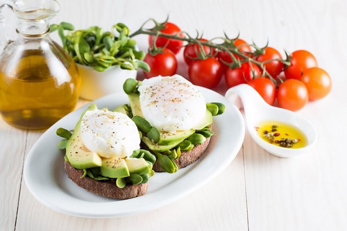 A nutrição é, sem dúvida, um elemento essencial quando se trata de não ganhar quilos a mais