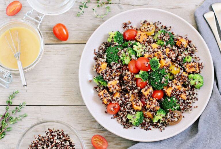 Salada de quinoa