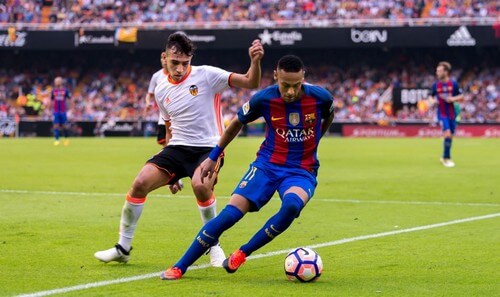 Você sabia que o esporte mais popular em todo o mundo teve mudanças em seu regulamento recentemente?