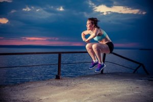 Os melhores exercícios para fortalecer o quadríceps em casa