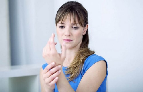 A síndrome do túnel do carpo é uma patologia que afeta principalmente as pessoas que trabalham com o pulso dobrado ou com máquinas vibratórias