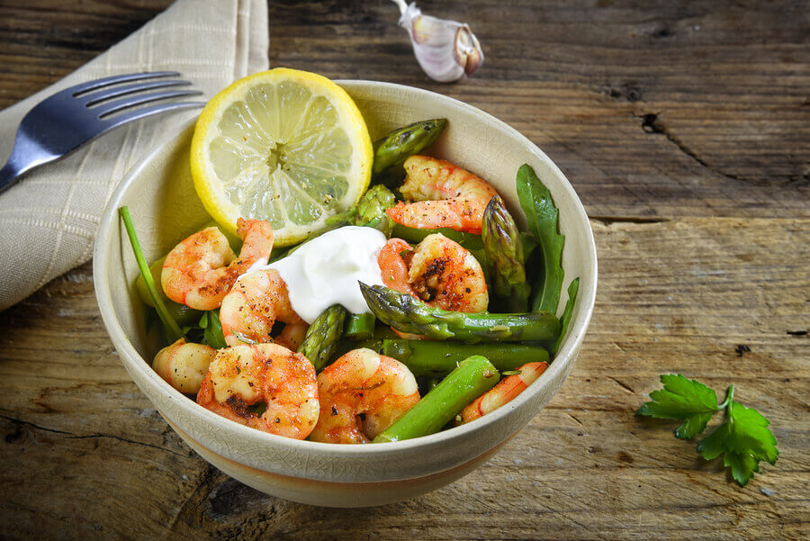 Salada mista dietética: receitas para atletas
