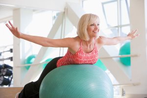 Veja alguns dos benefícios do treino com a fitball