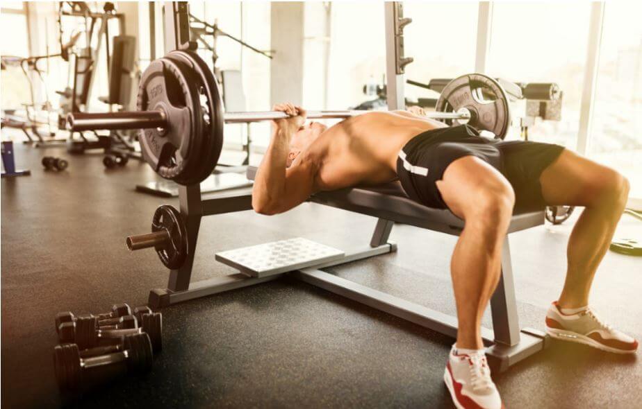 Supino reto com barra