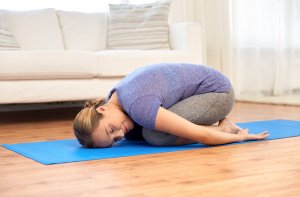 Costas arqueadas? 5 exercícios para melhorar a sua postura