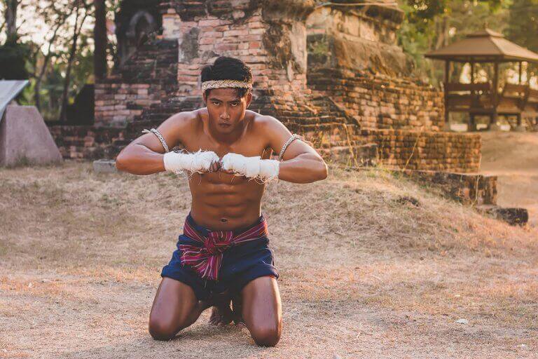 Aperfeiçoe corpo e mente com o boxe tailandês