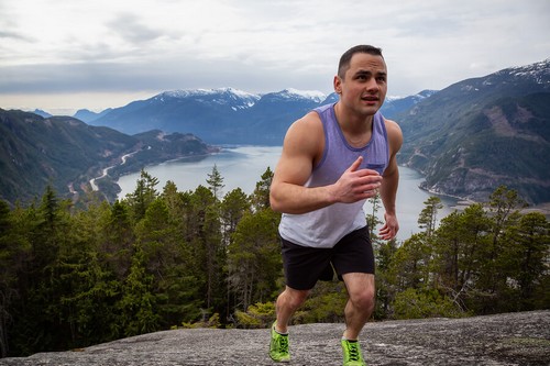 Quais são os benefícios do treino em altitude para o coração?