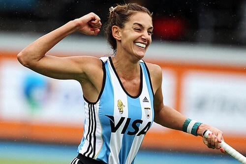 Luciana Aymar é uma ex-jogadora de hóquei sobre a grama. Foi eleita a melhor do mundo oito vezes e declarada "lenda do hóquei" em 2008