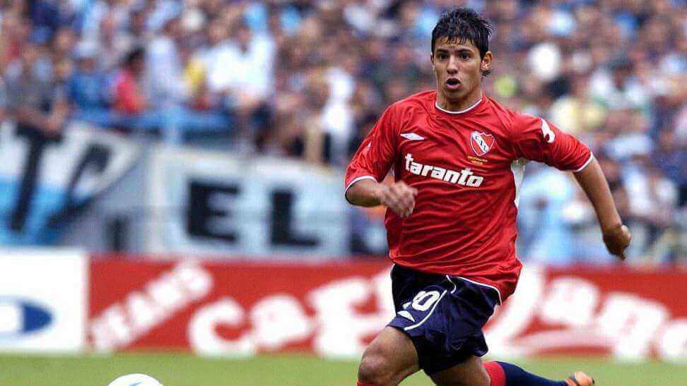 O Independiente é conhecido como El Rojo (O Vermelho) pela cor de sua camisa