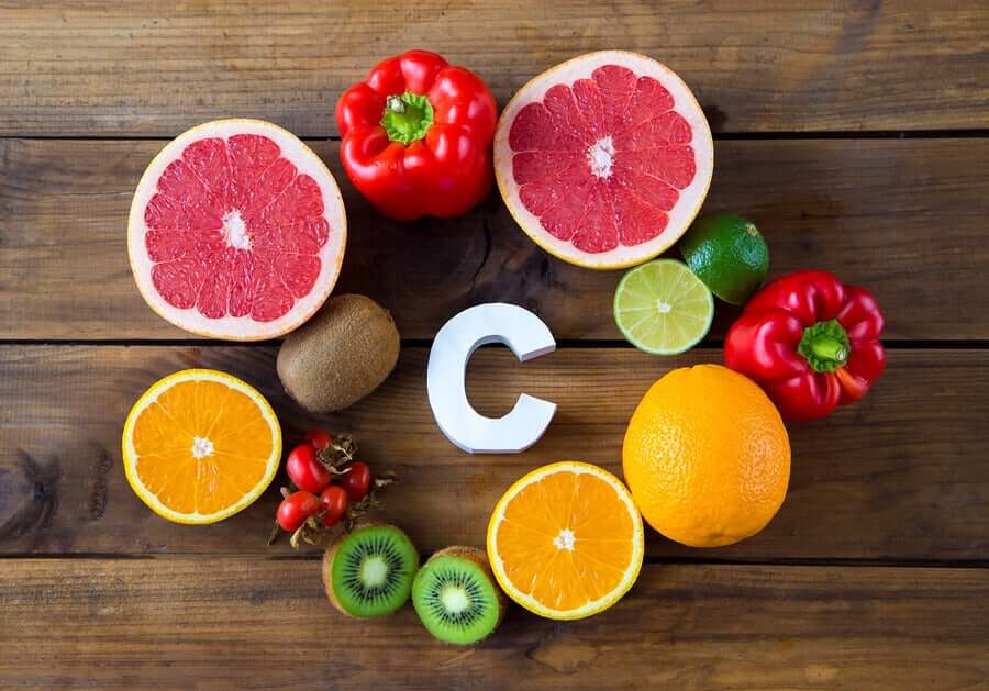 As vitaminas desempenham muitas funções importantes no corpo humano. Elas trabalham como catalisadores para muitas funções metabólicas e também contribuem para o sistema imunológico