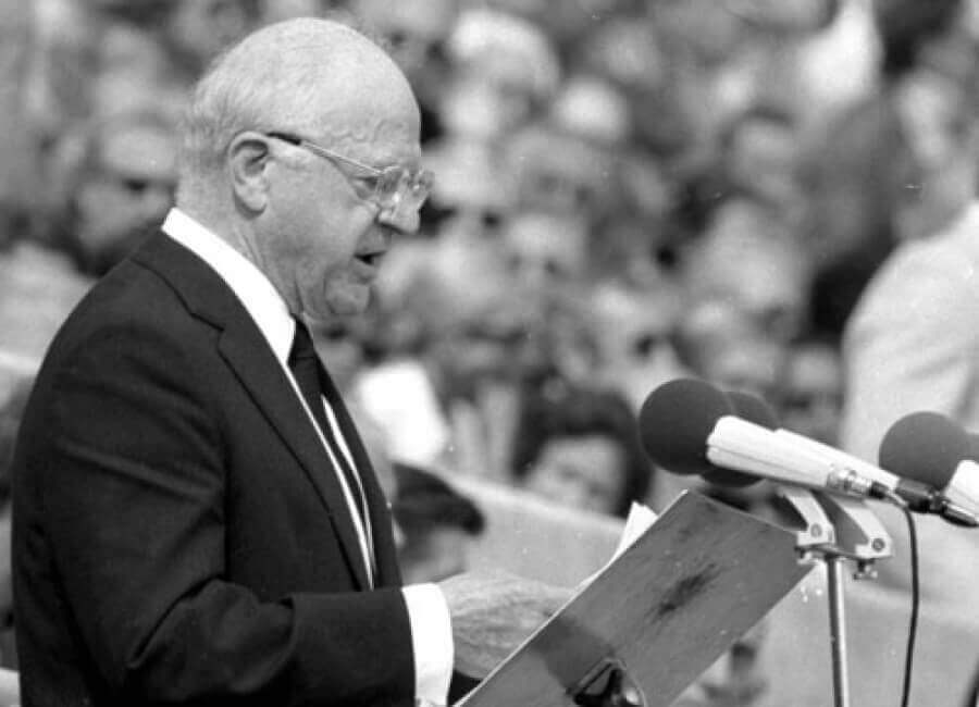 Avery Brundage é mais conhecido por ter se oposto ao boicote aos Jogos Olímpicos de 1936 organizado pela Alemanha nazista.