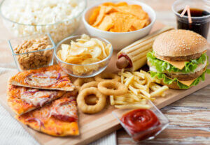 Os efeitos de comer fast food depois do treino