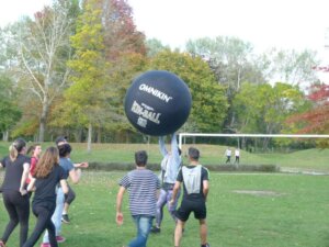 Como jogar kin-ball?