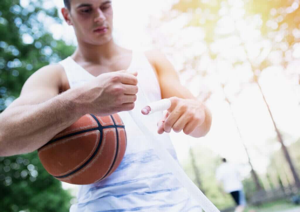 Fratura do metacarpo, uma lesão comum no basquete