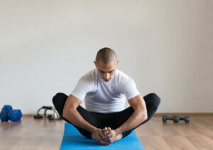 A importância do alongamento depois de exercitar os músculos